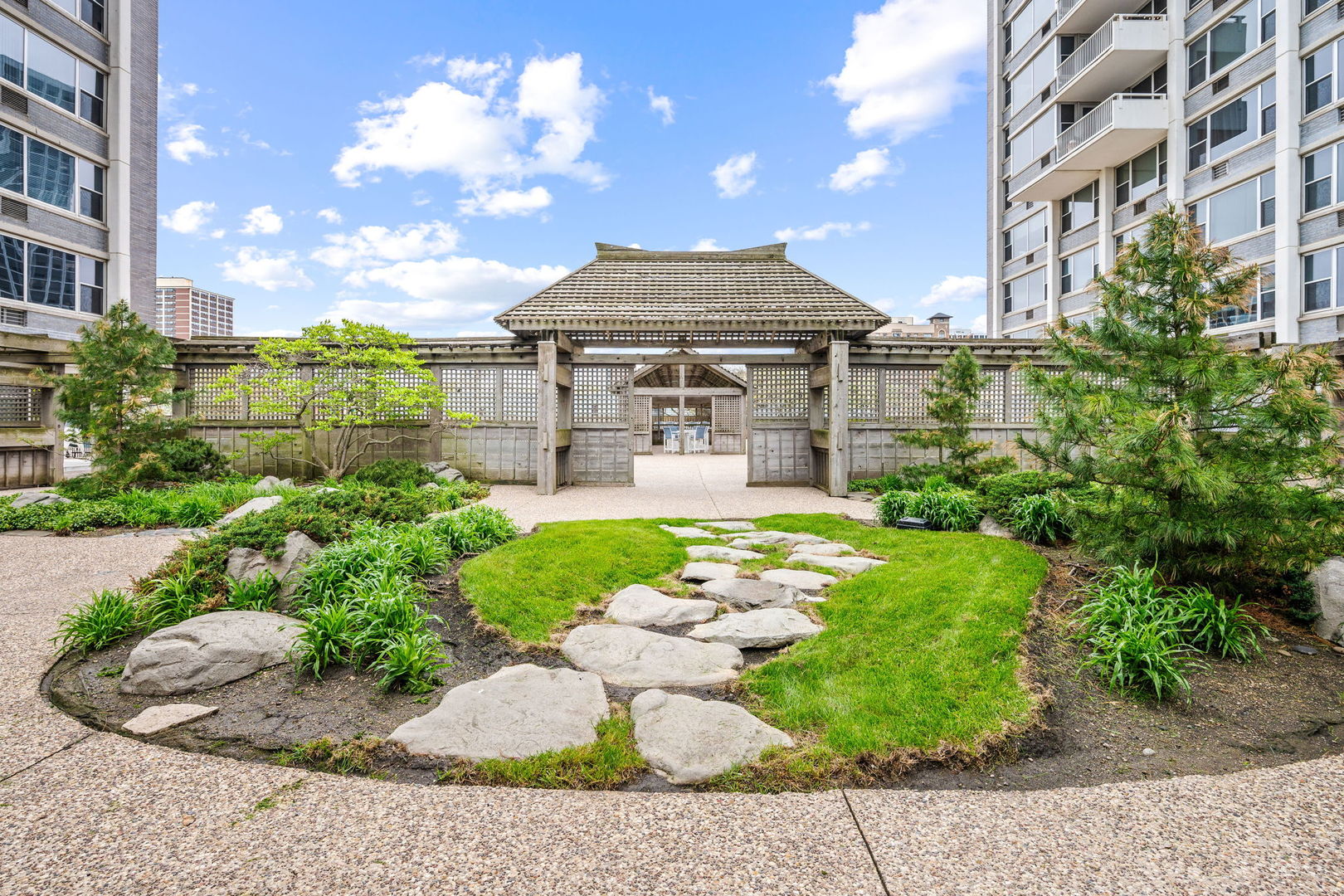 4250 N Marine Drive Unit: 2606