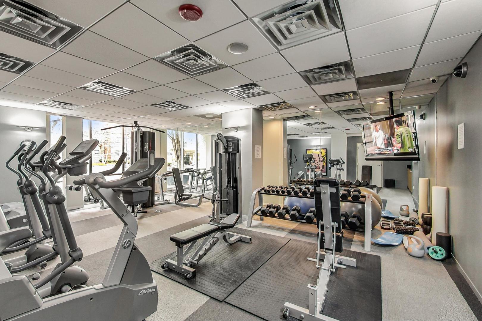 2930 N Sheridan Road Unit: 1608