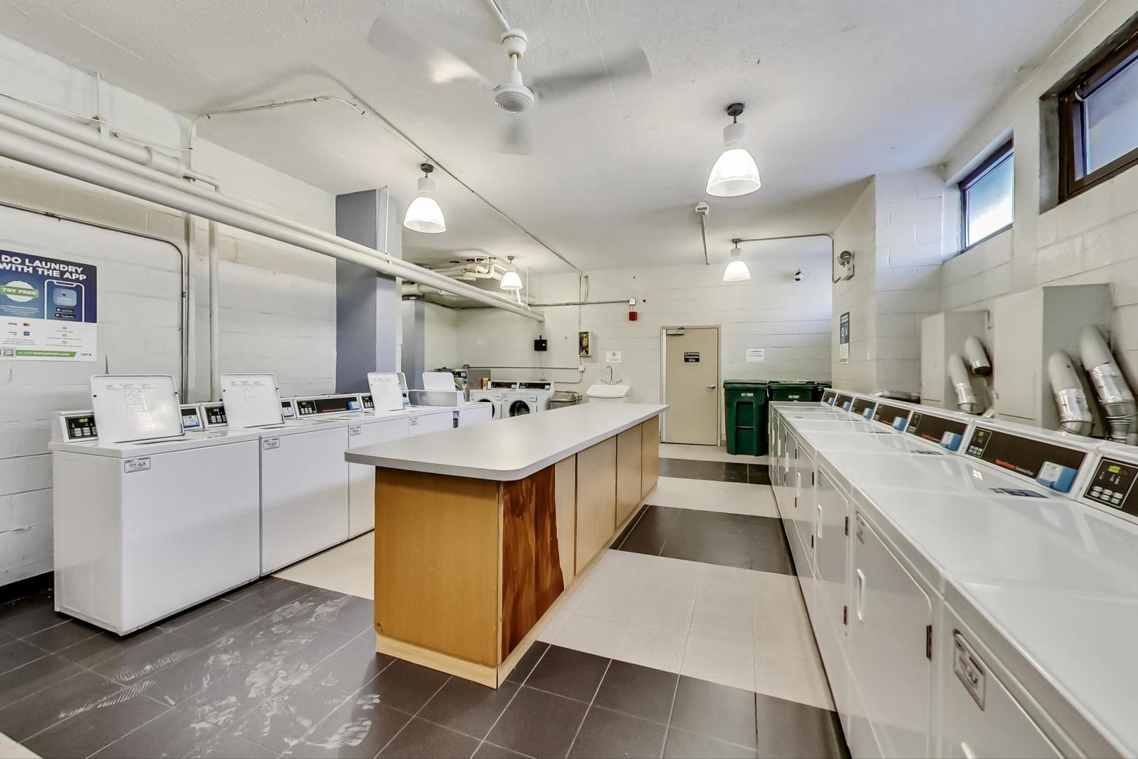 2930 N Sheridan Road Unit: 1608