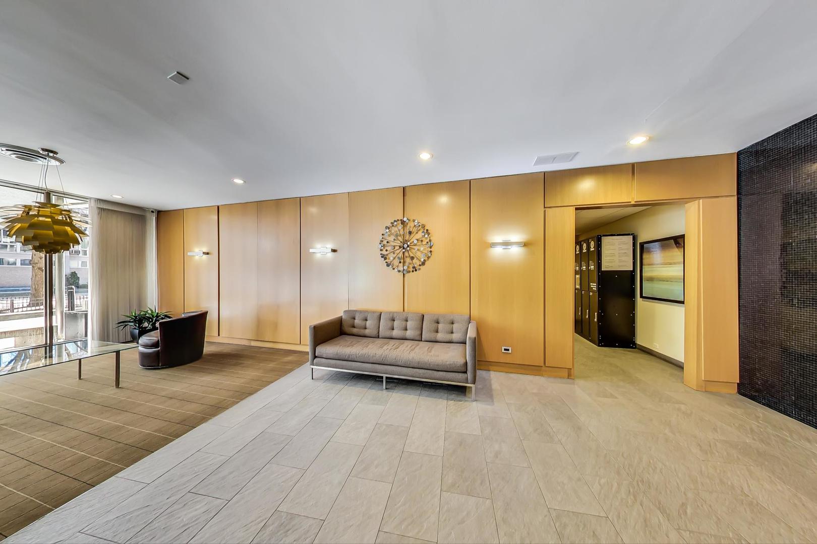 2930 N Sheridan Road Unit: 1608