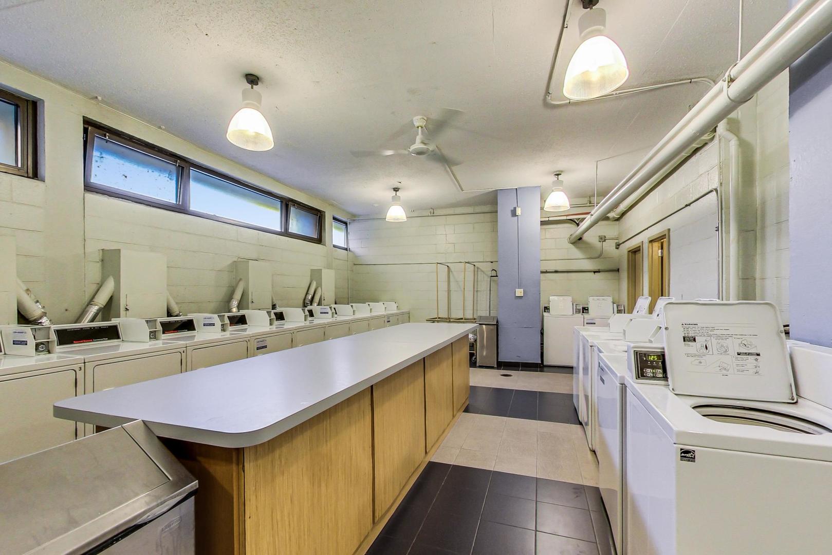 2930 N Sheridan Road Unit: 1608