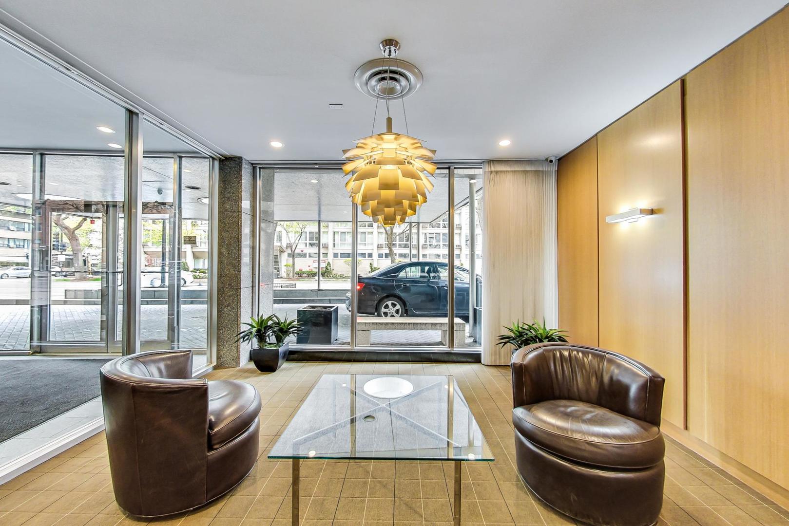 2930 N Sheridan Road Unit: 1608