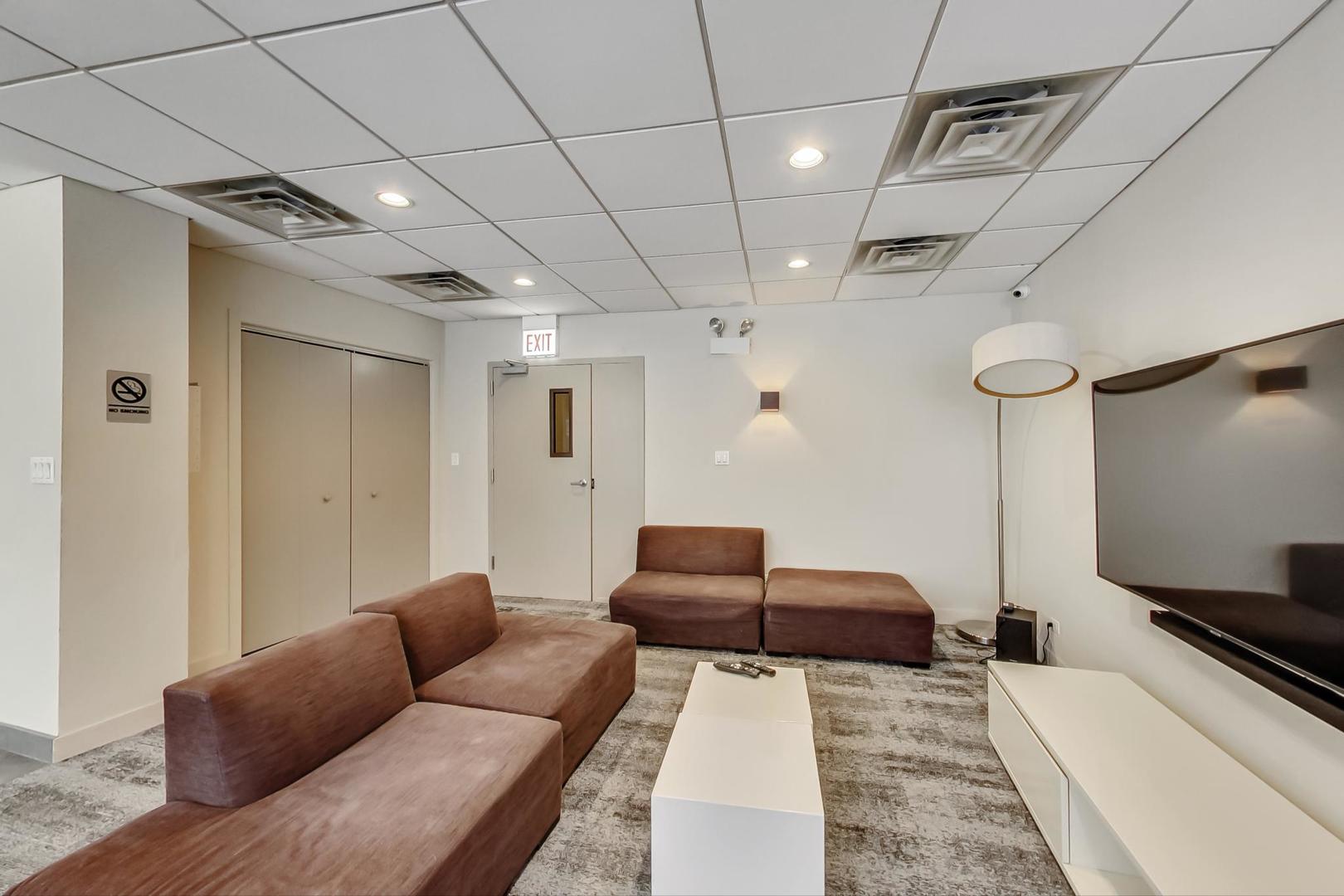 2930 N Sheridan Road Unit: 1608