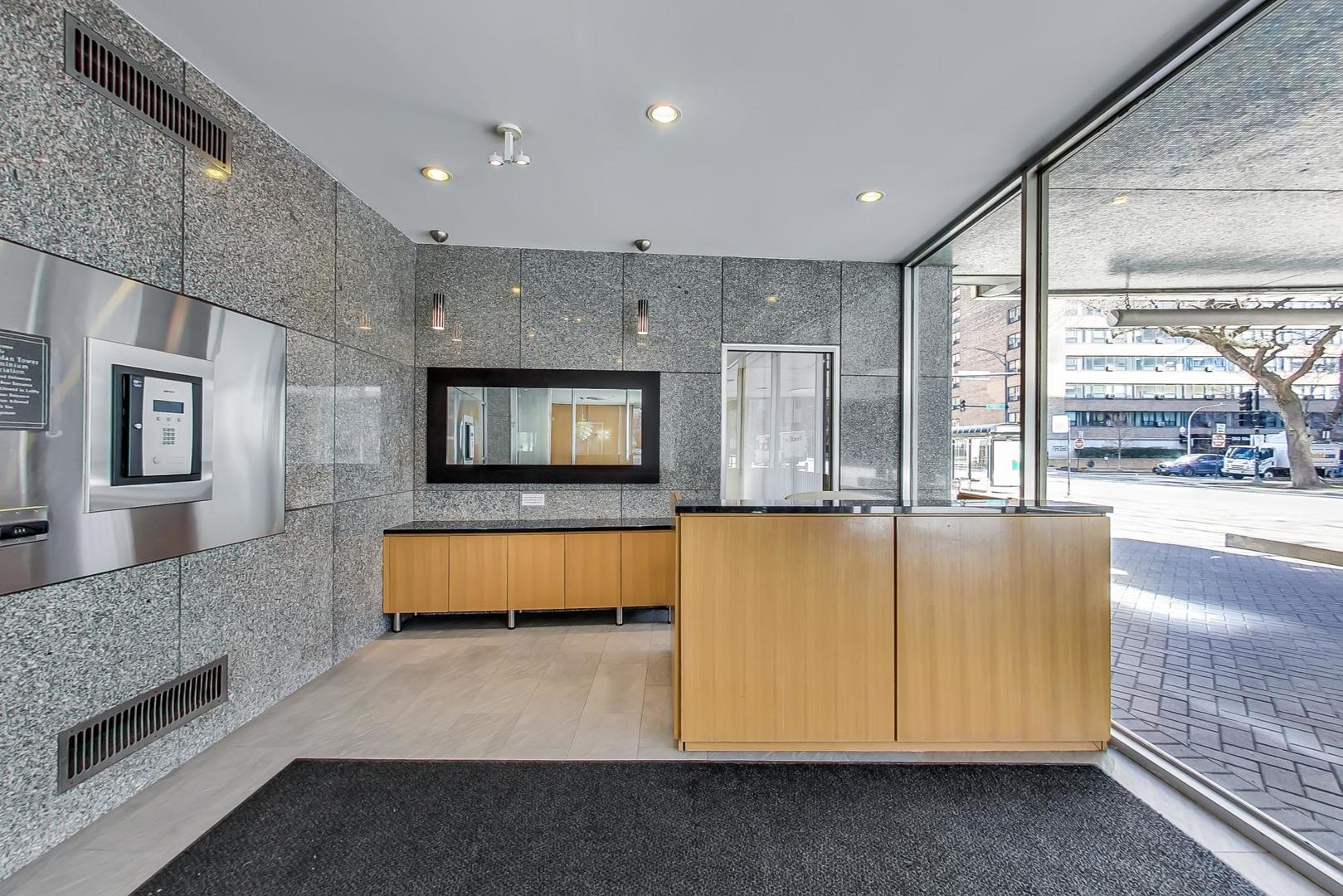 2930 N Sheridan Road Unit: 1608