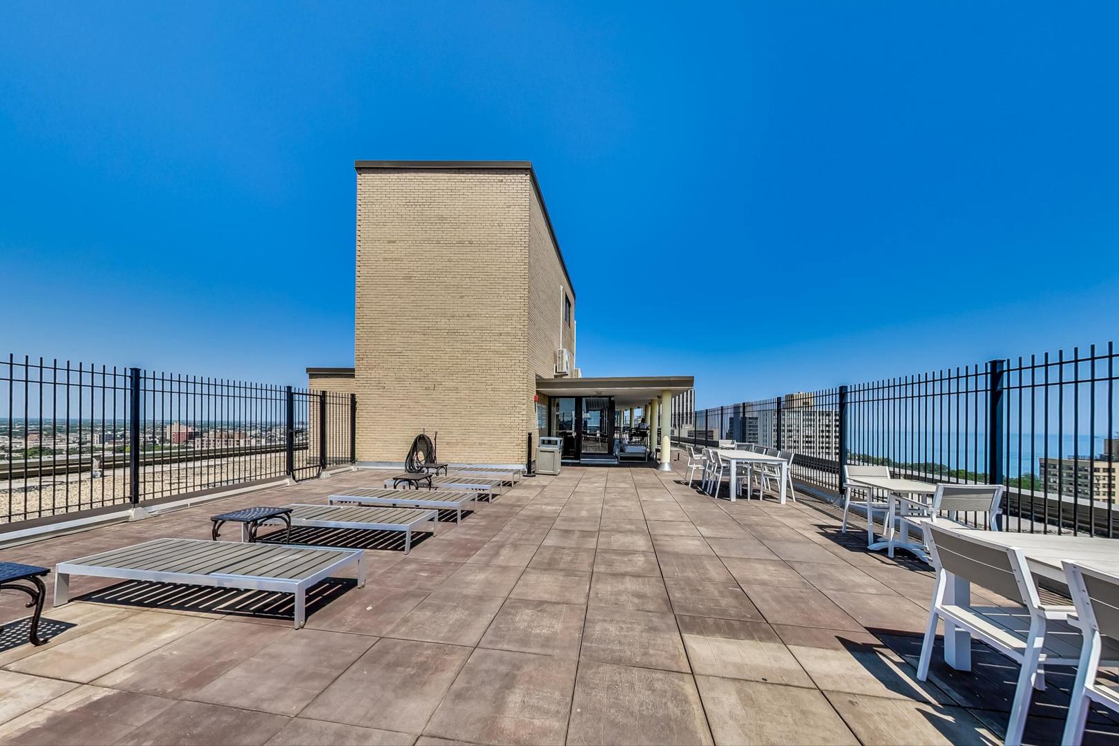 2930 N Sheridan Road Unit: 1608