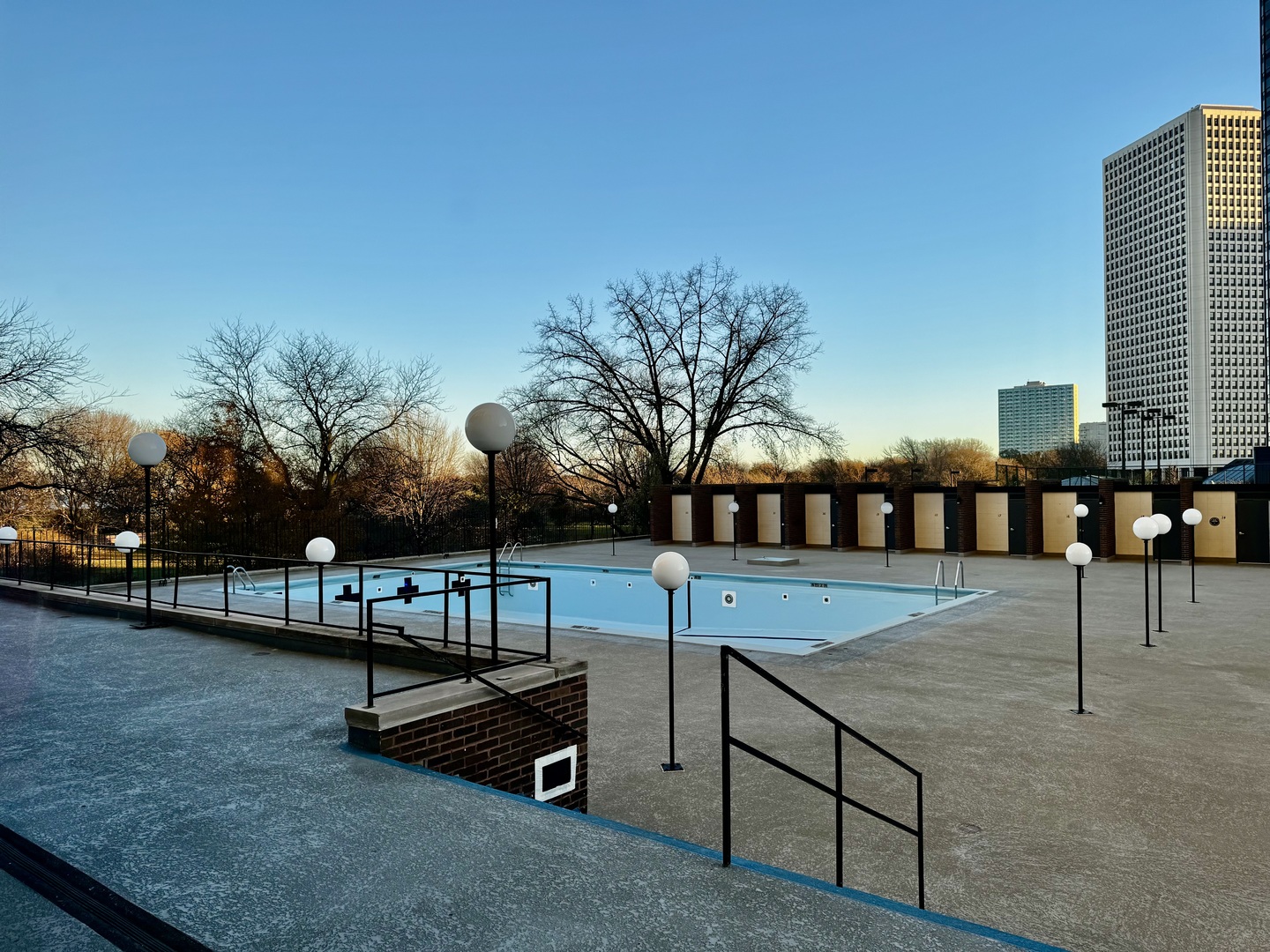 5455 N Sheridan Road Unit: 1707