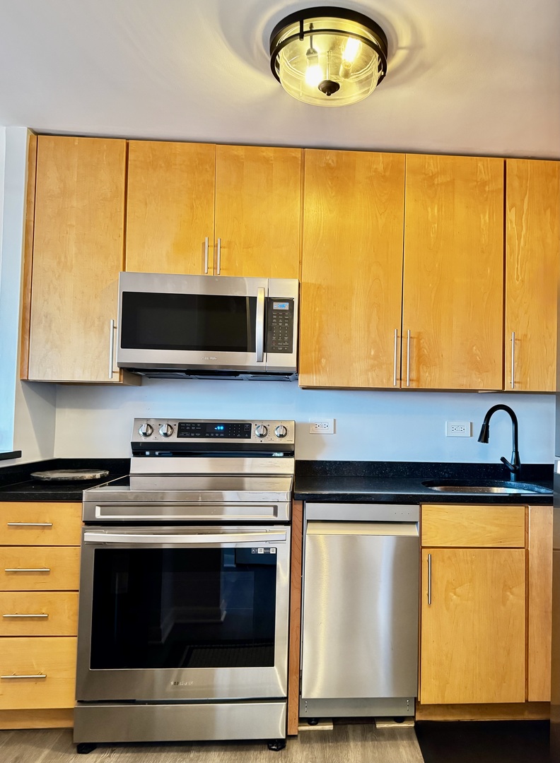 5455 N Sheridan Road Unit: 1707