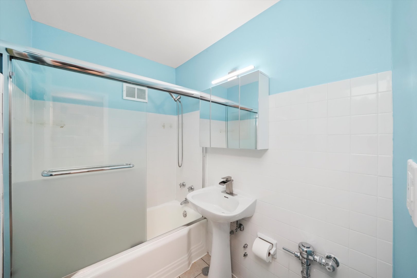 4970 N Marine Drive Unit: 1129