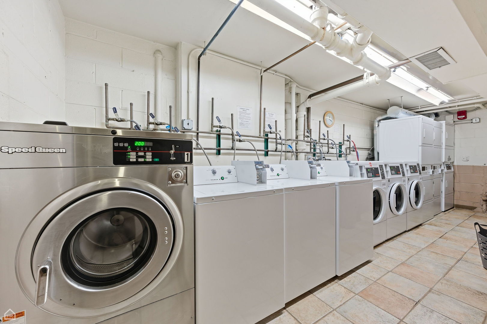 1339 N Dearborn Street Unit: 15C