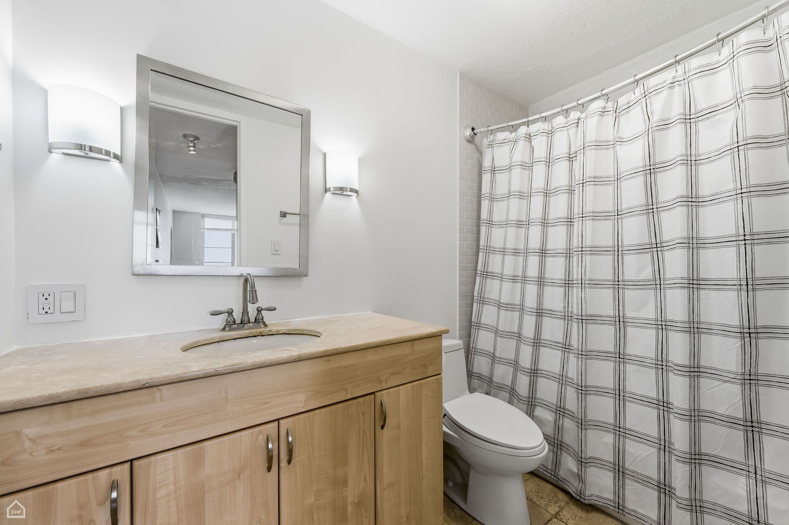 1339 N Dearborn Street Unit: 15C