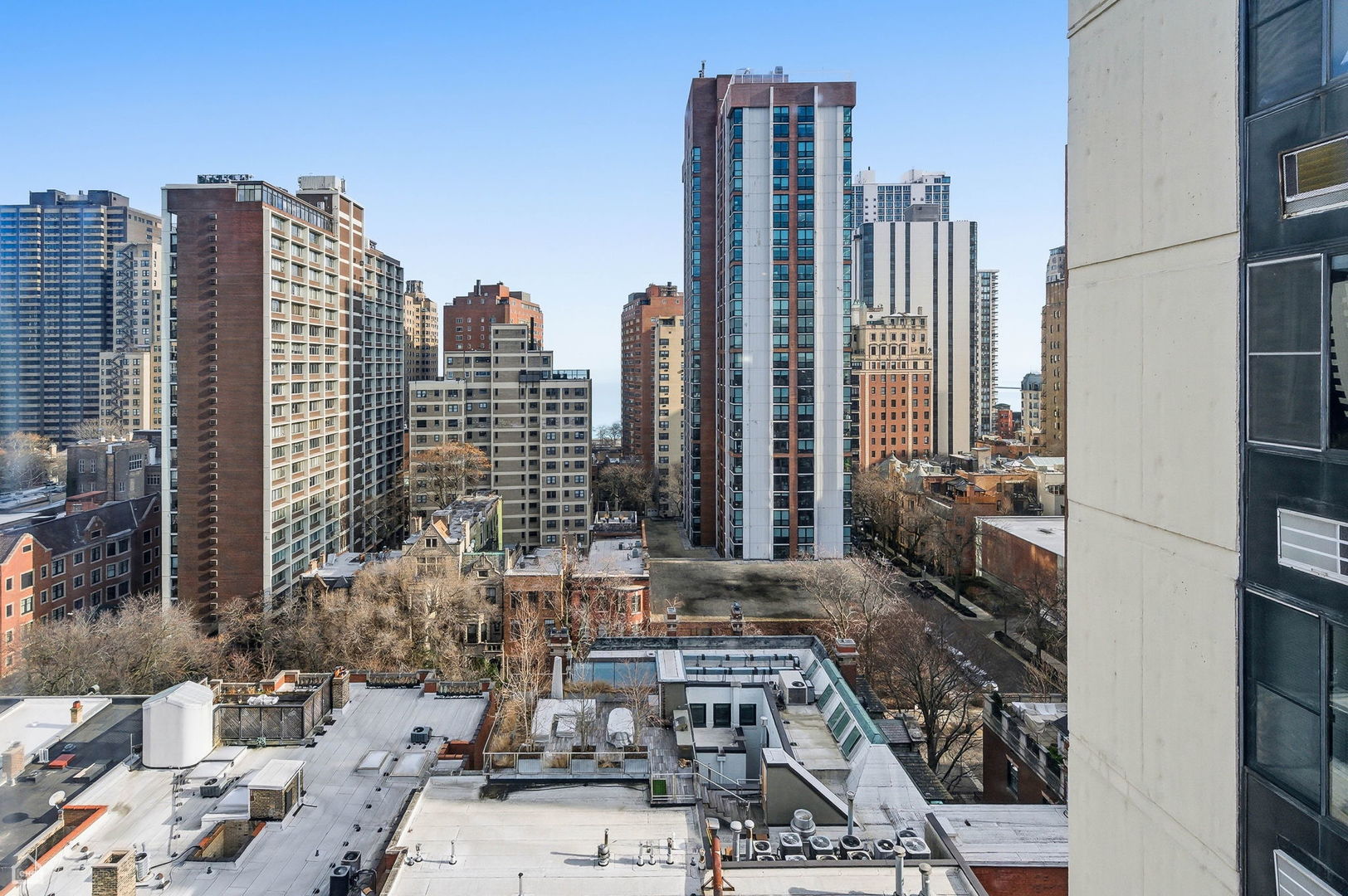 1339 N Dearborn Street Unit: 15C