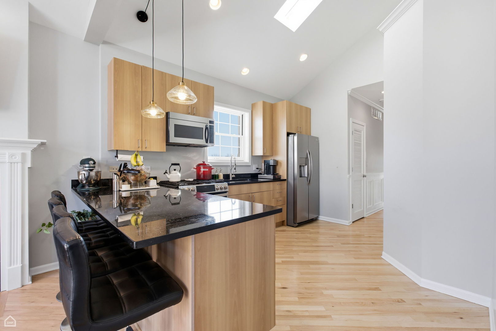 2249 W Foster Avenue Unit: 3