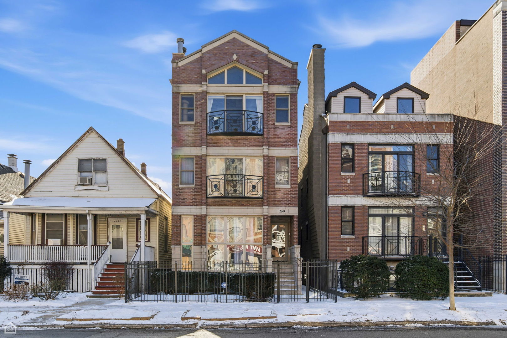 2249 W Foster Avenue Unit: 3