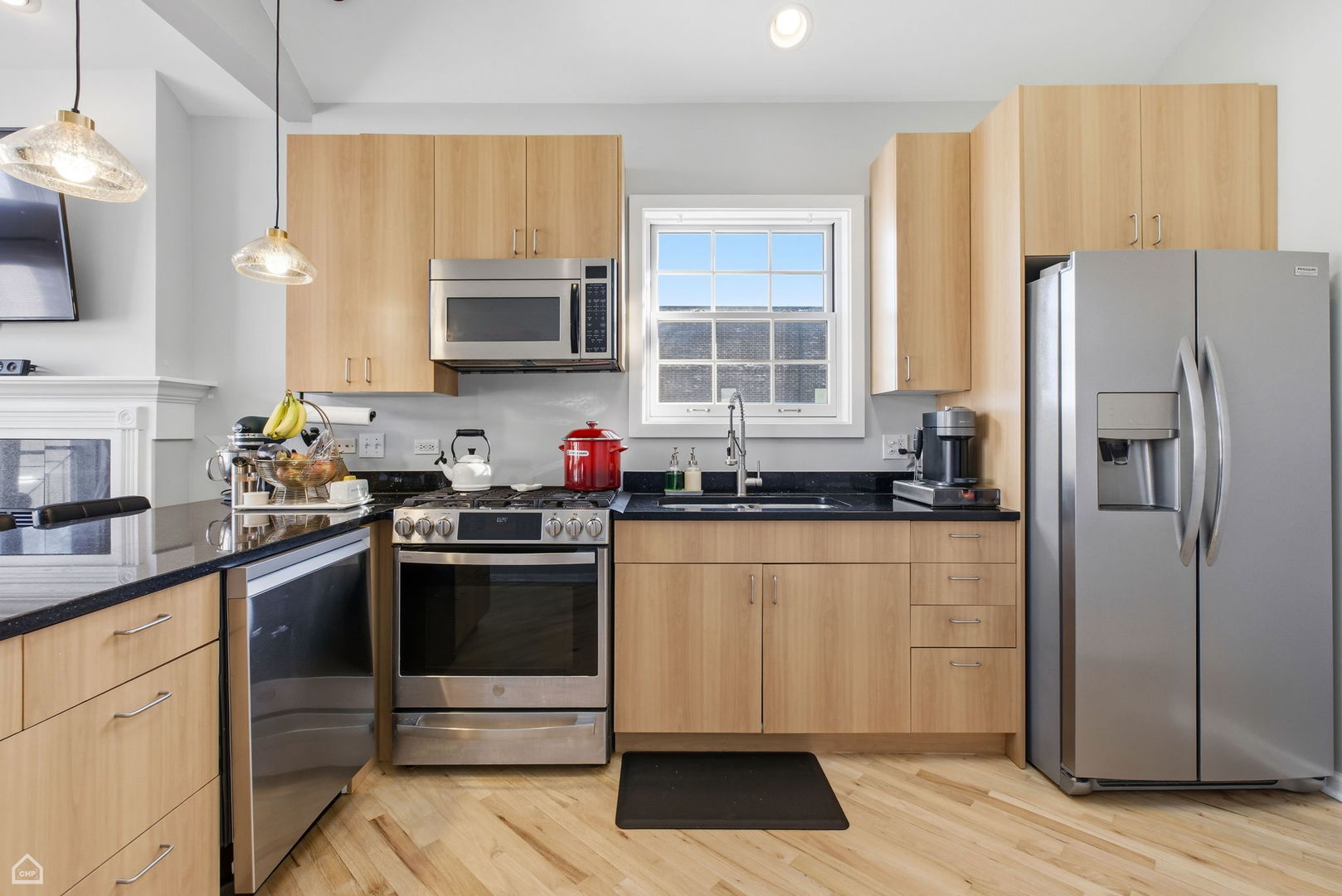 2249 W Foster Avenue Unit: 3