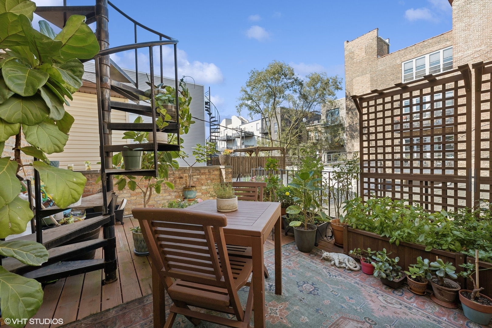 1736 W Pierce Avenue