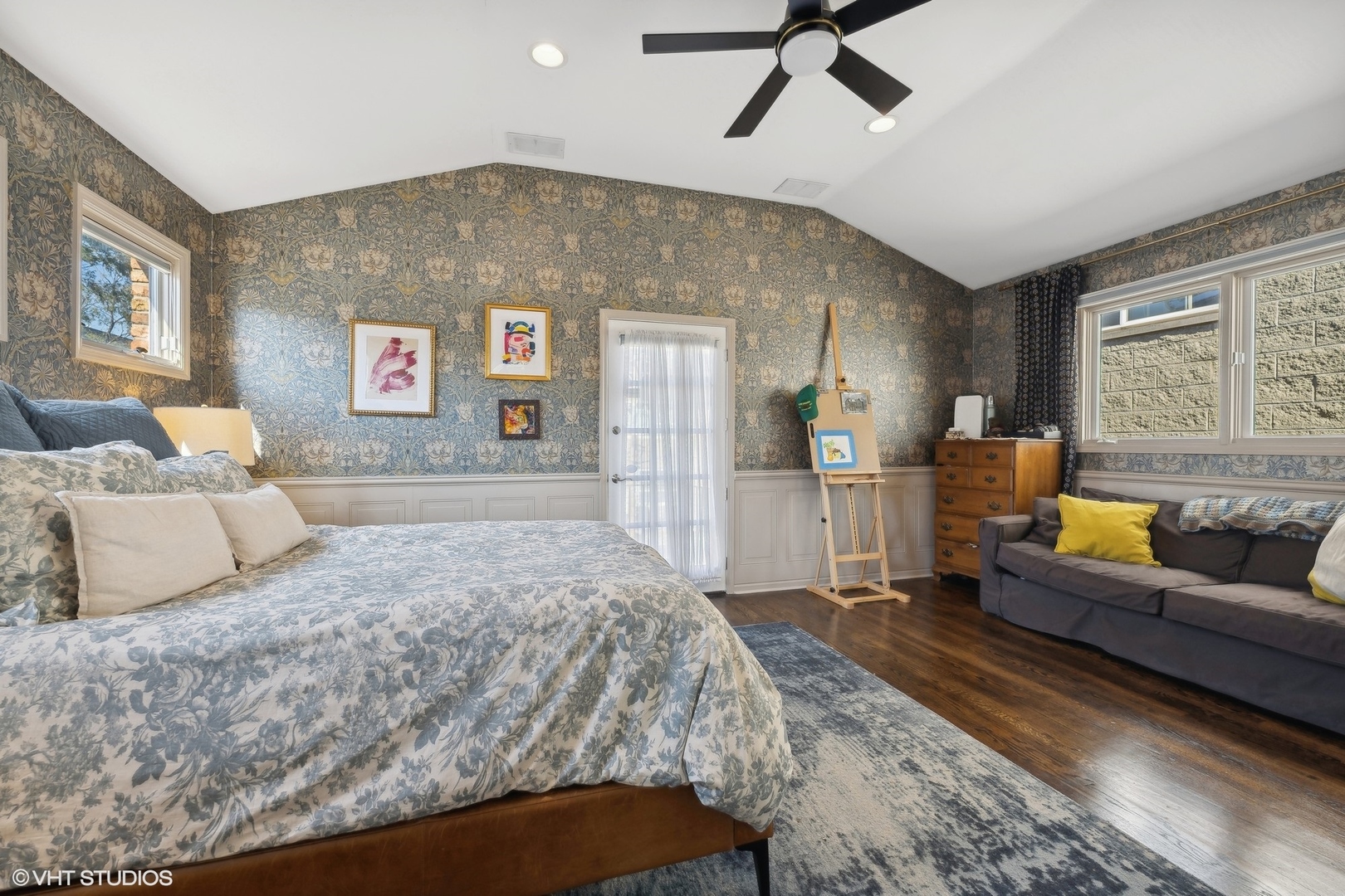 1736 W Pierce Avenue