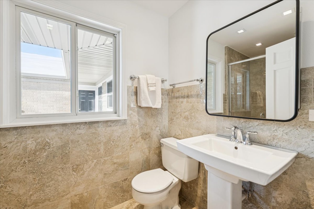 3018 Indianwood Road