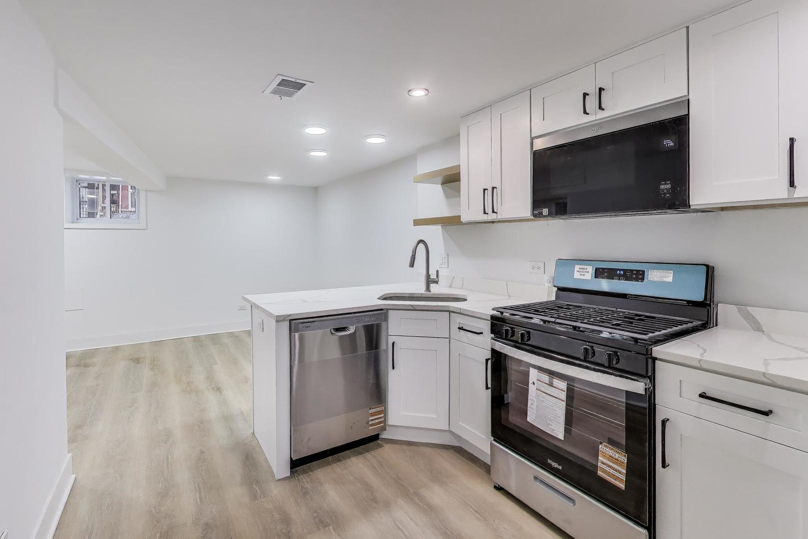 3445 W Walnut Street