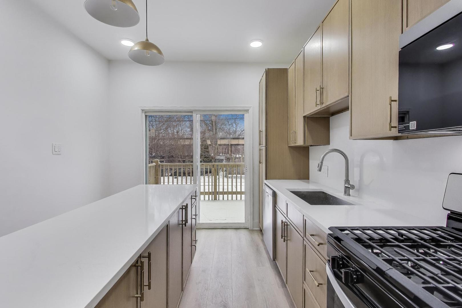 3445 W Walnut Street