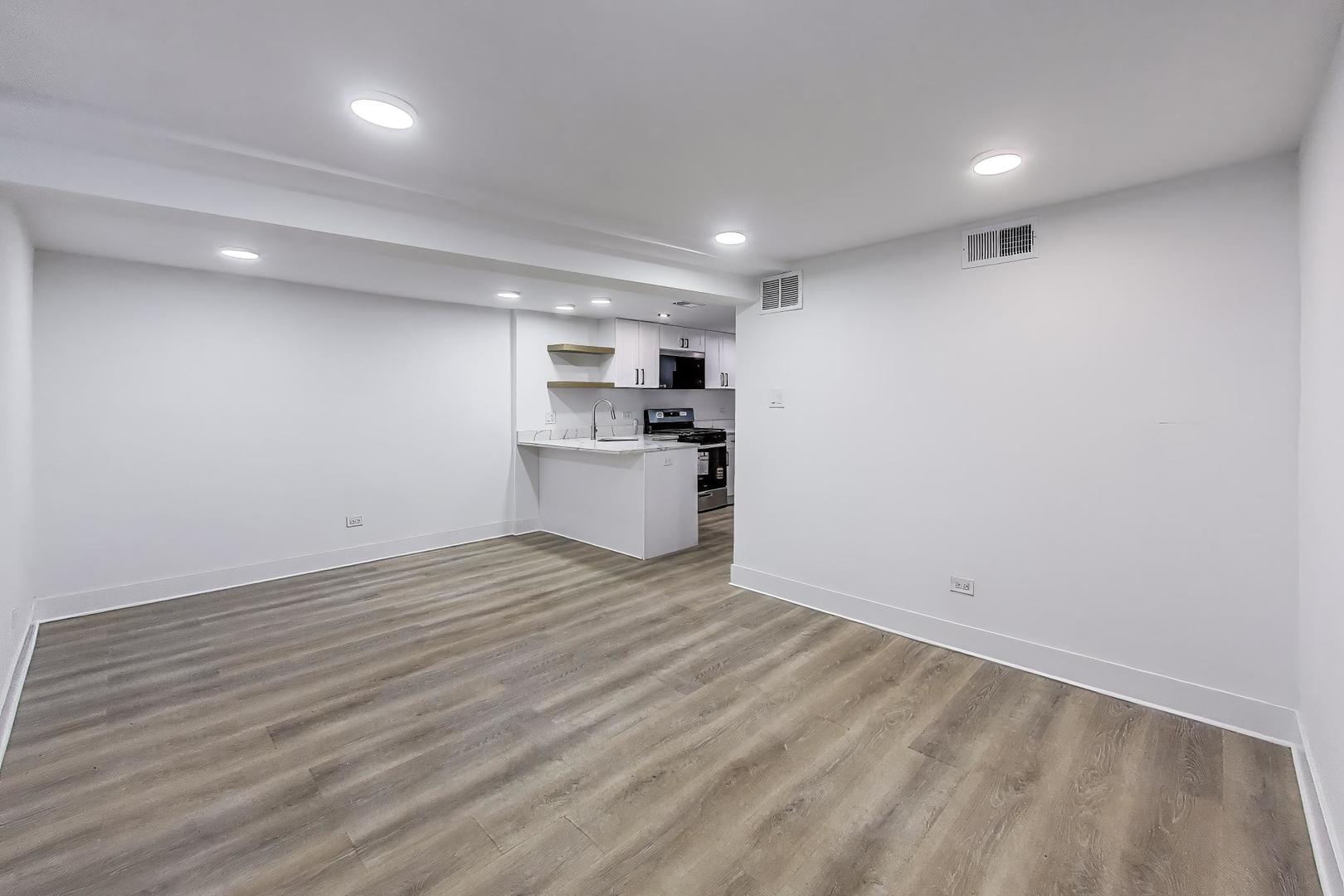 3445 W Walnut Street