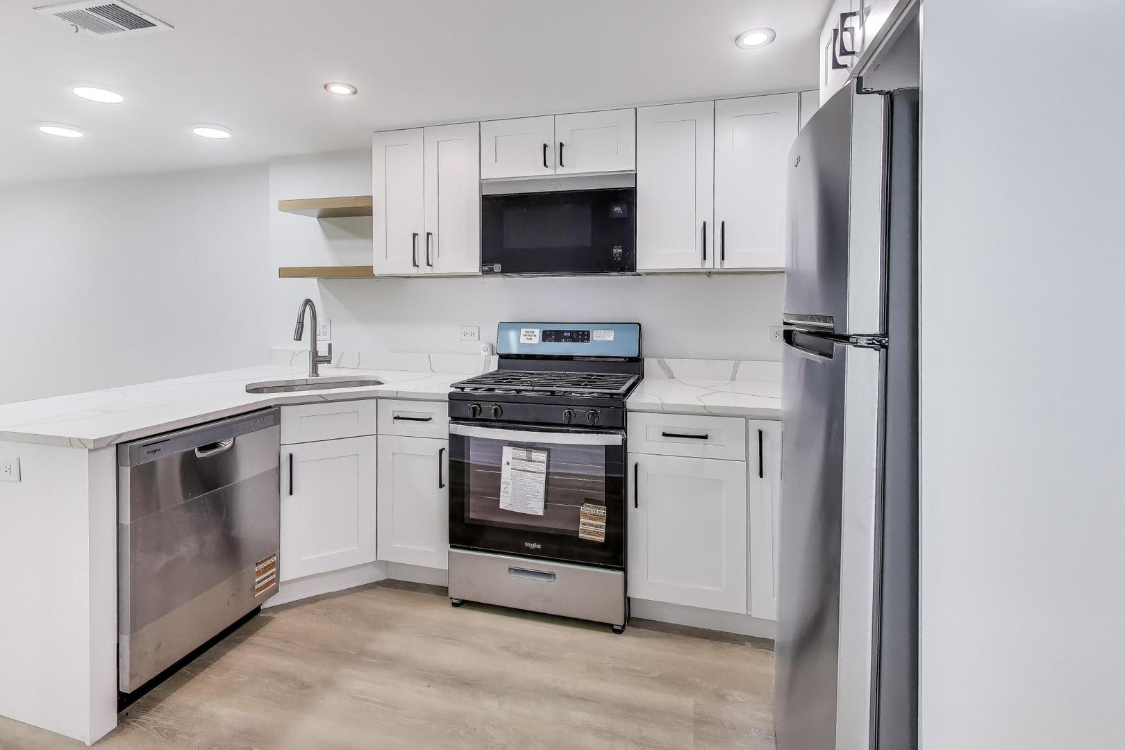 3445 W Walnut Street