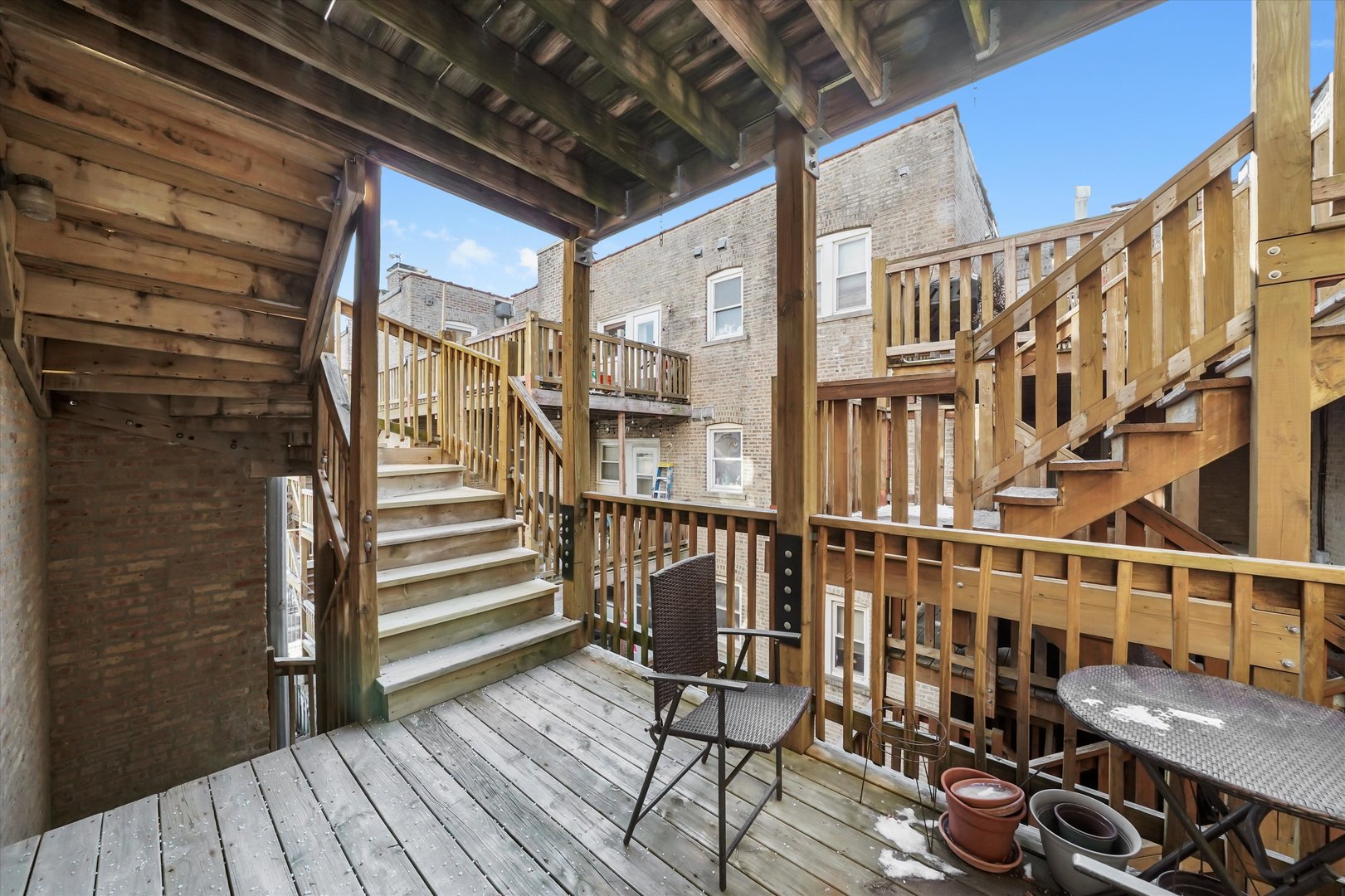 4709 N Lawndale Avenue Unit: 2W