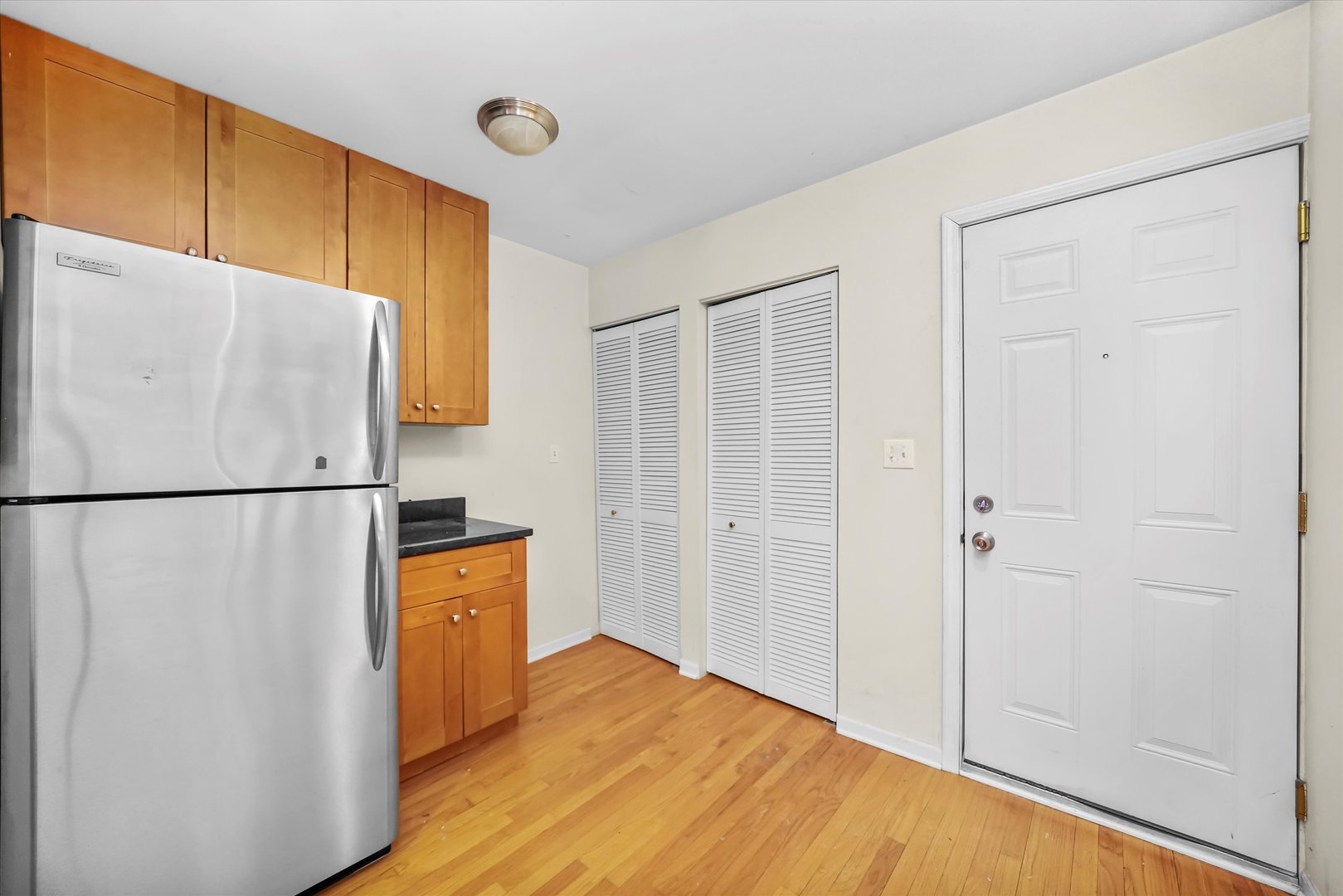 4709 N Lawndale Avenue Unit: 2W