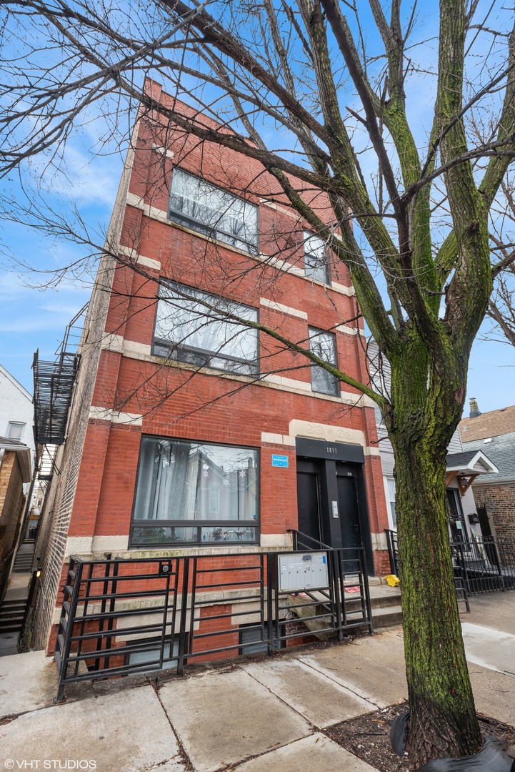 1811 W 17th Street Unit: 303
