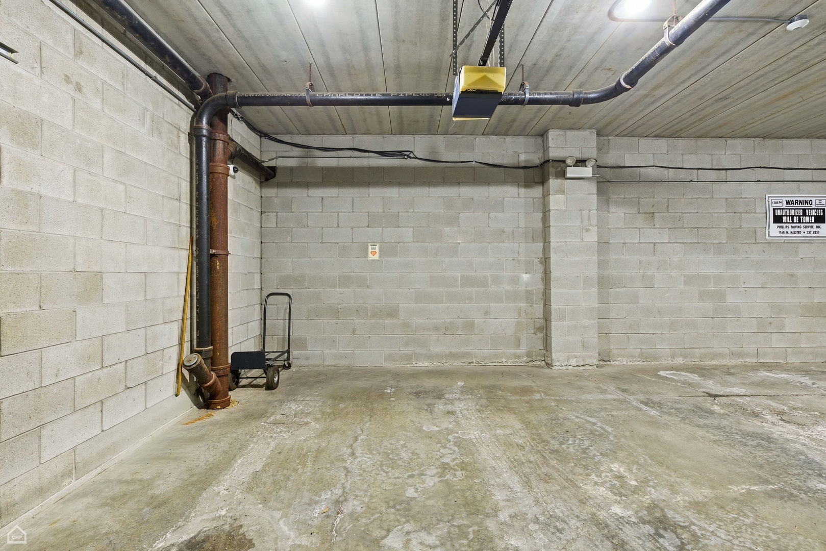 120 W Oak Street Unit: 4D