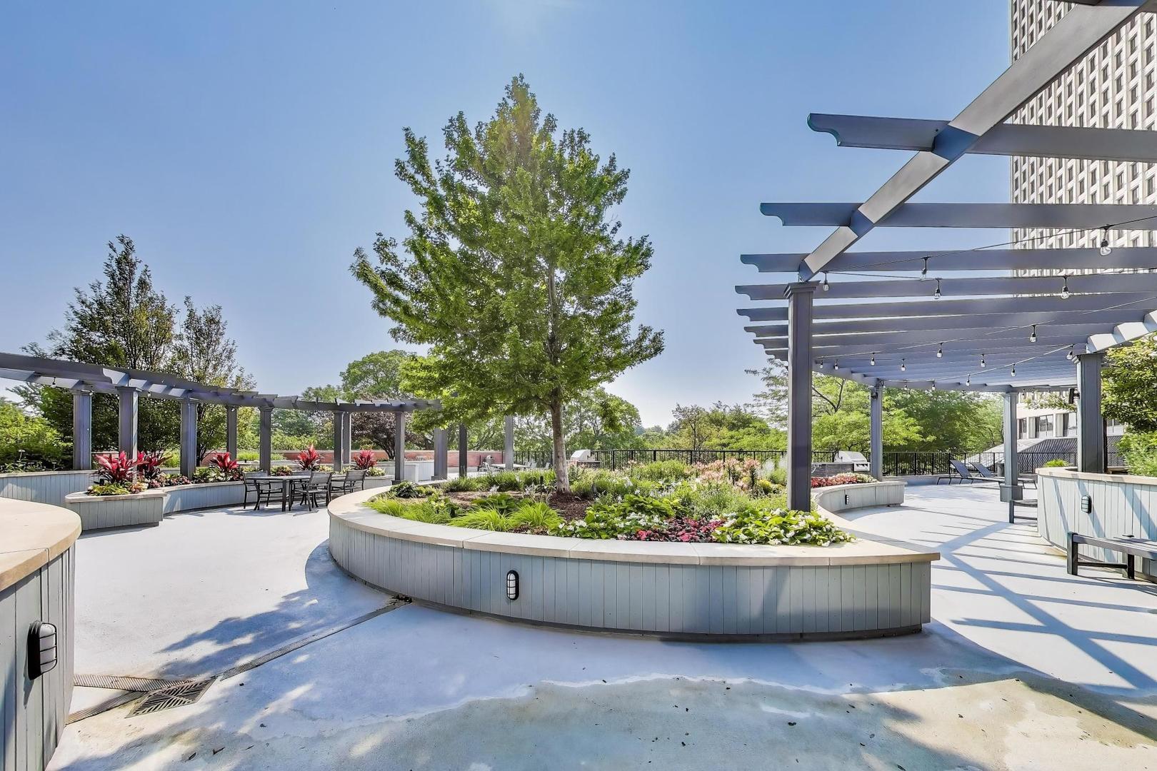 5415 N Sheridan Road Unit: 3203