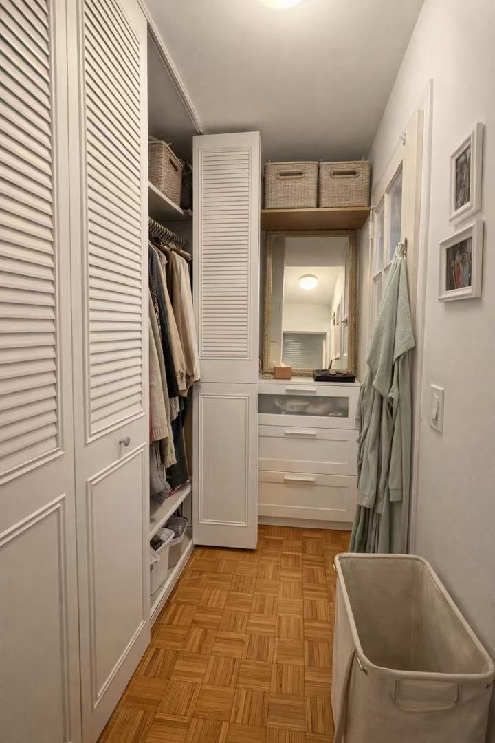 539 W Stratford Place Unit: 407