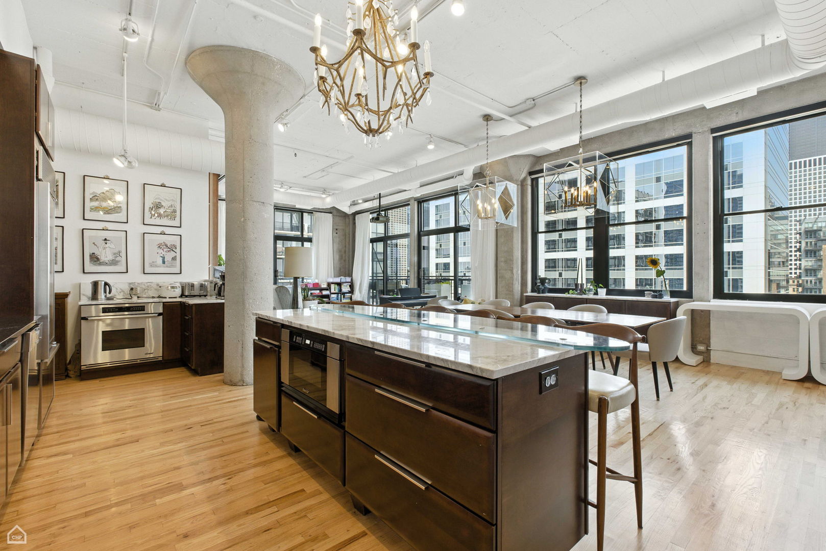 728 W Jackson Boulevard Unit: 1206