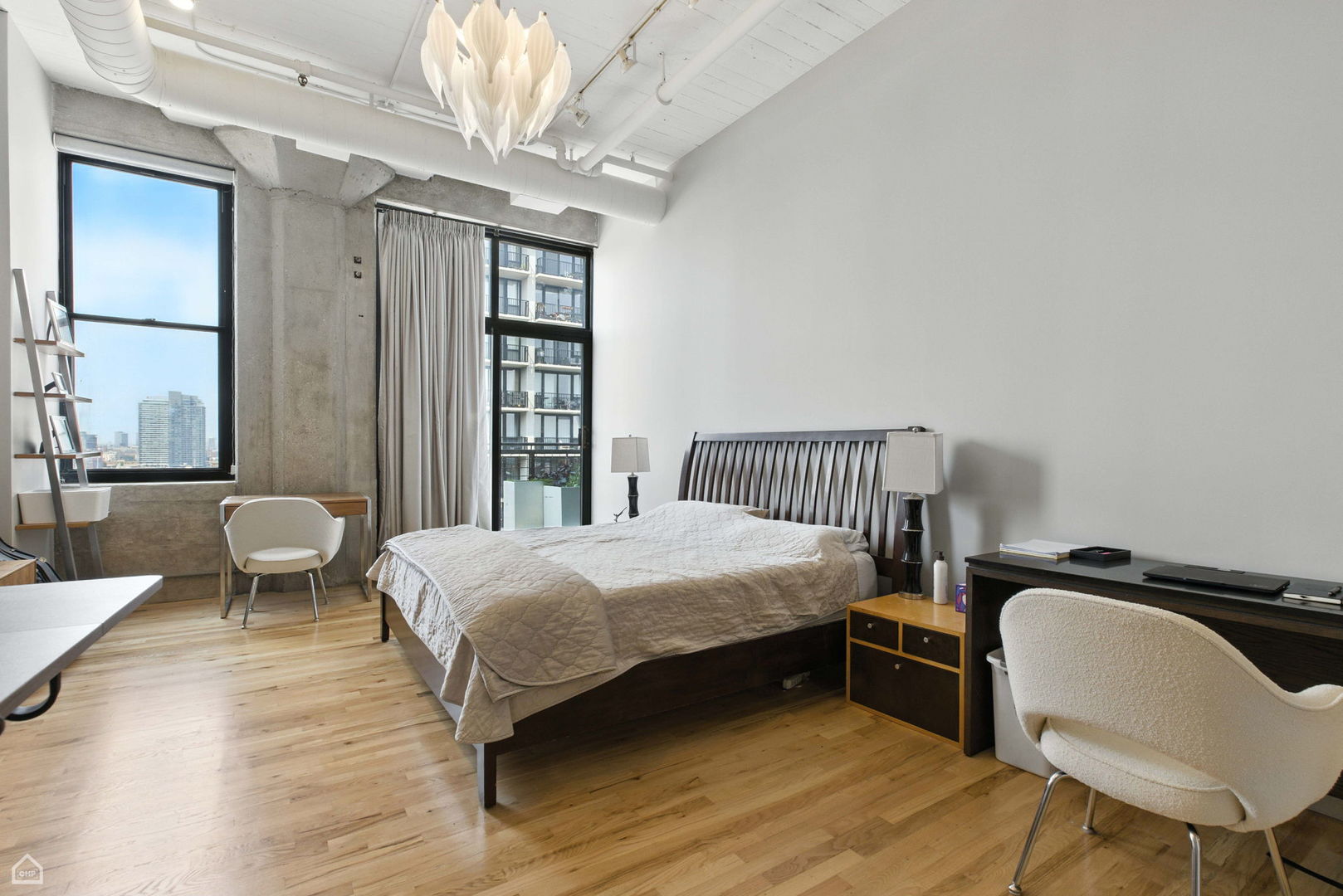 728 W Jackson Boulevard Unit: 1206