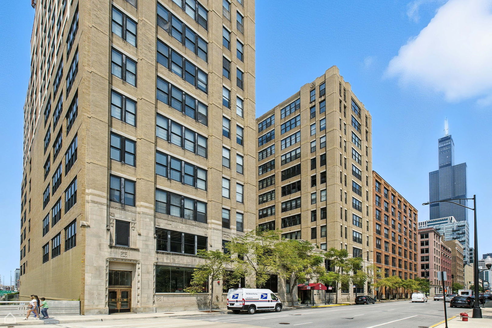 728 W Jackson Boulevard Unit: 1206
