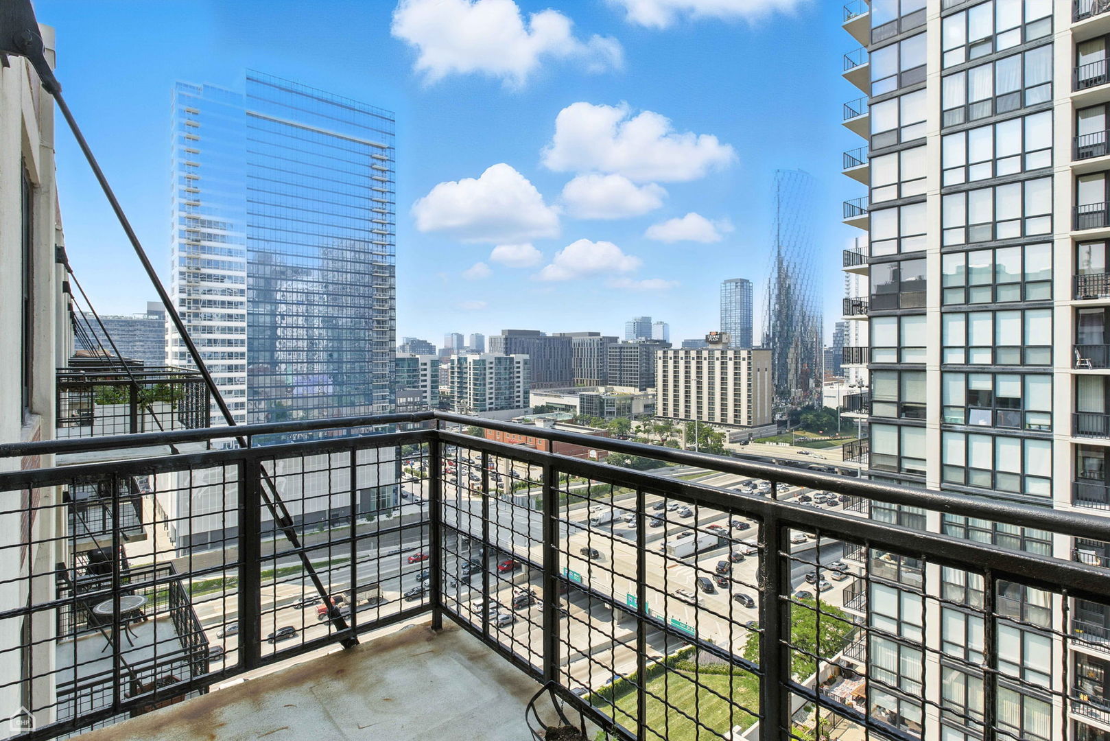 728 W Jackson Boulevard Unit: 1206