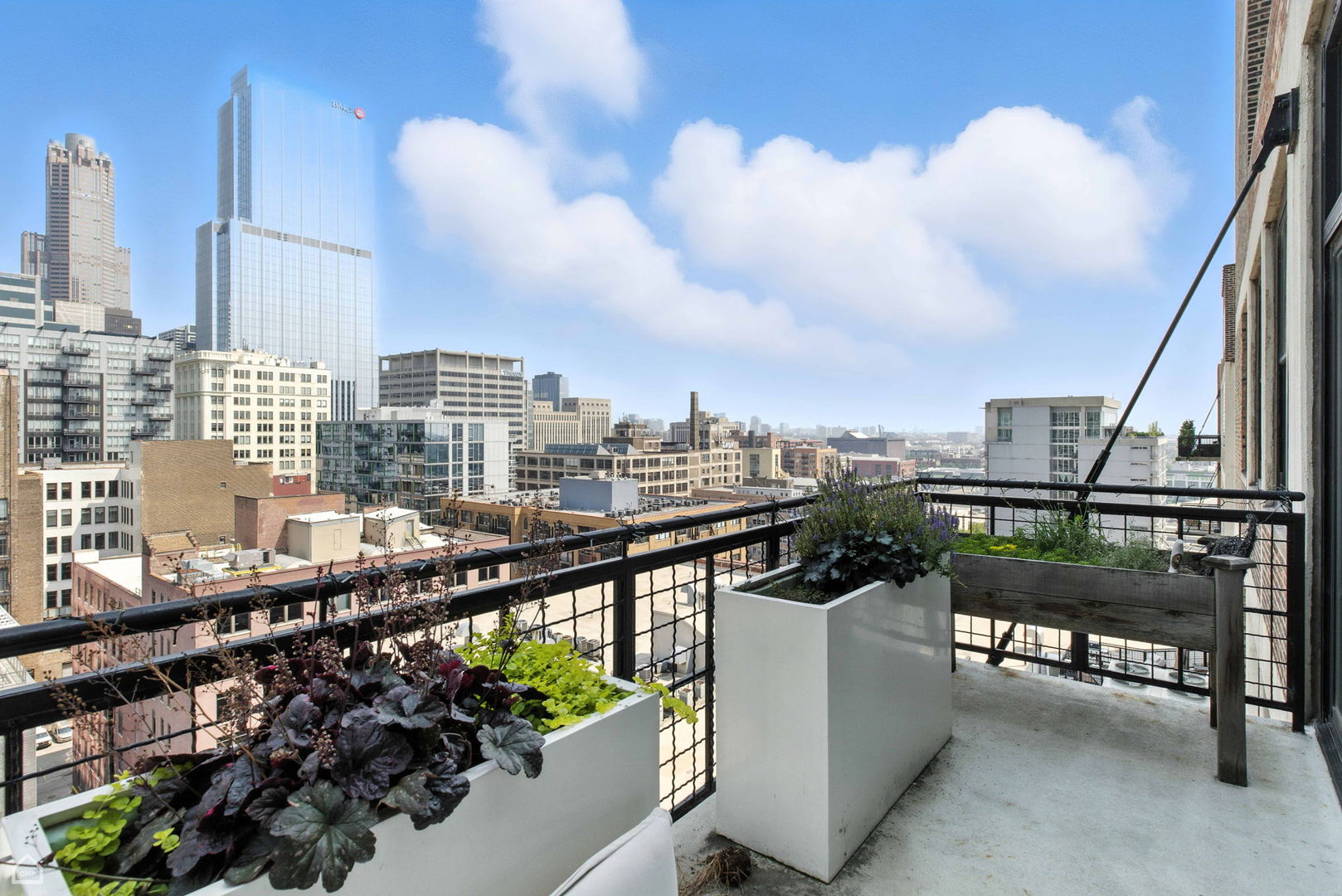 728 W Jackson Boulevard Unit: 1206
