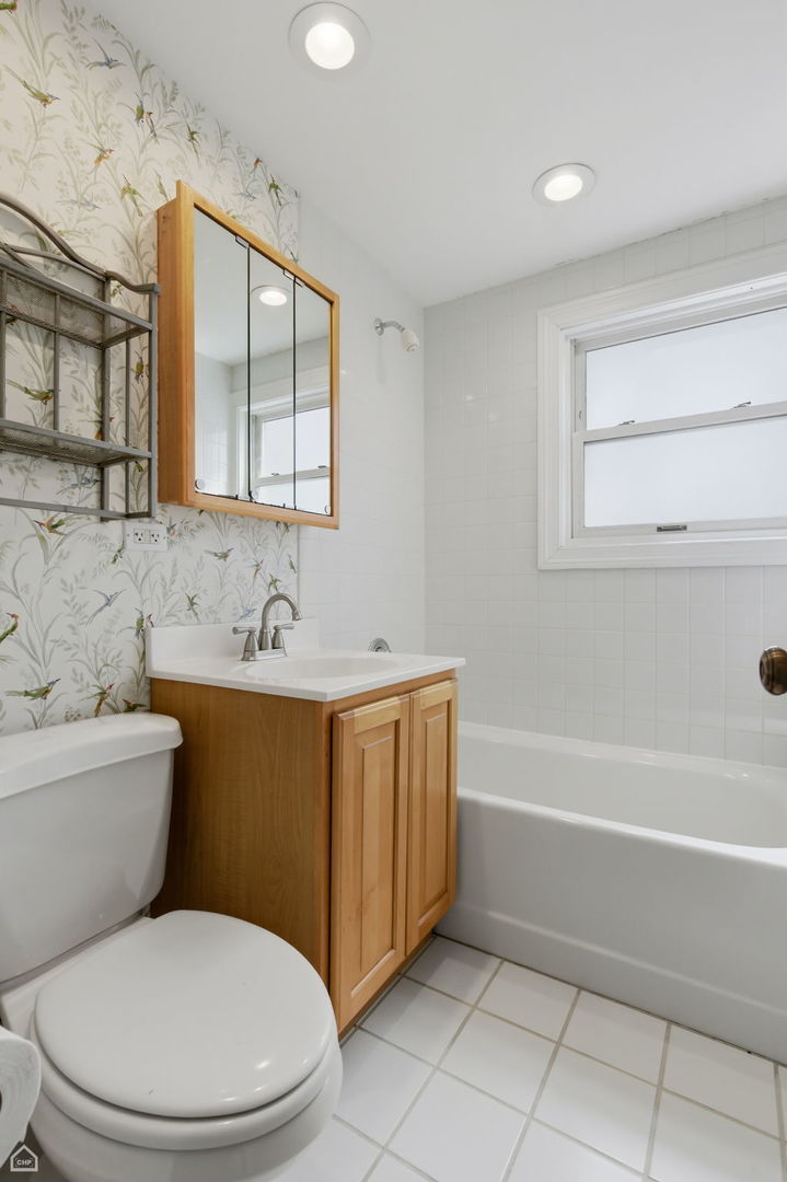 98 Williamsburg Road