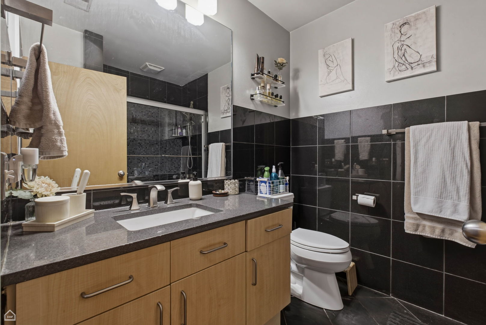 1910 S Michigan Avenue Unit: 302