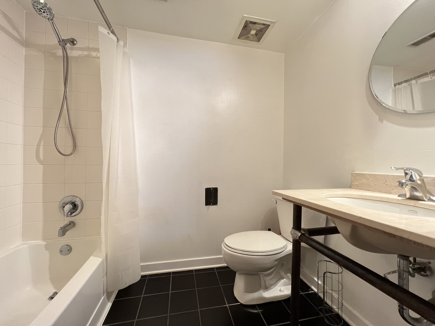 1910 S Indiana Avenue Unit: 518