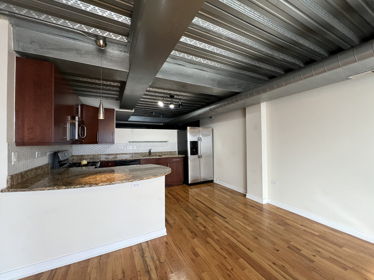 1910 S Indiana Avenue Unit: 518