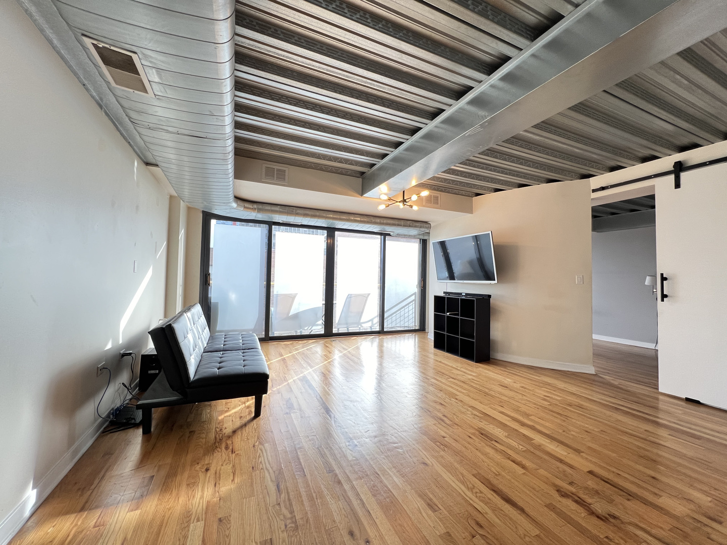 1910 S Indiana Avenue Unit: 518