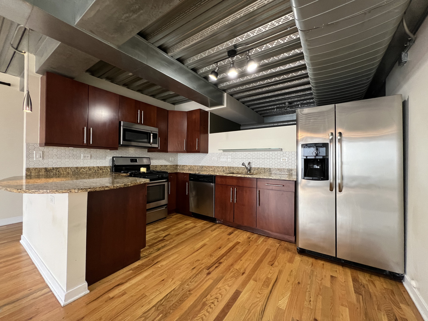 1910 S Indiana Avenue Unit: 518