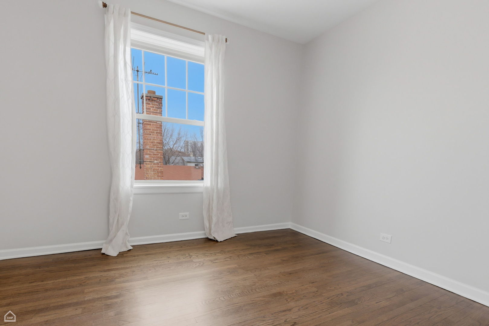 7318 N Honore Street Unit: 403