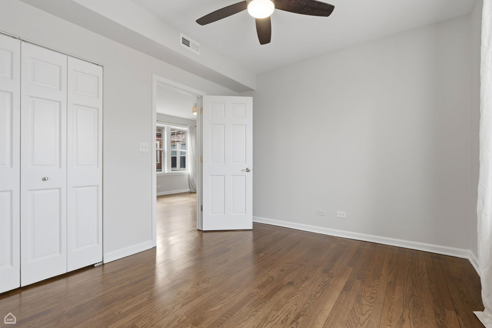 7318 N Honore Street Unit: 403