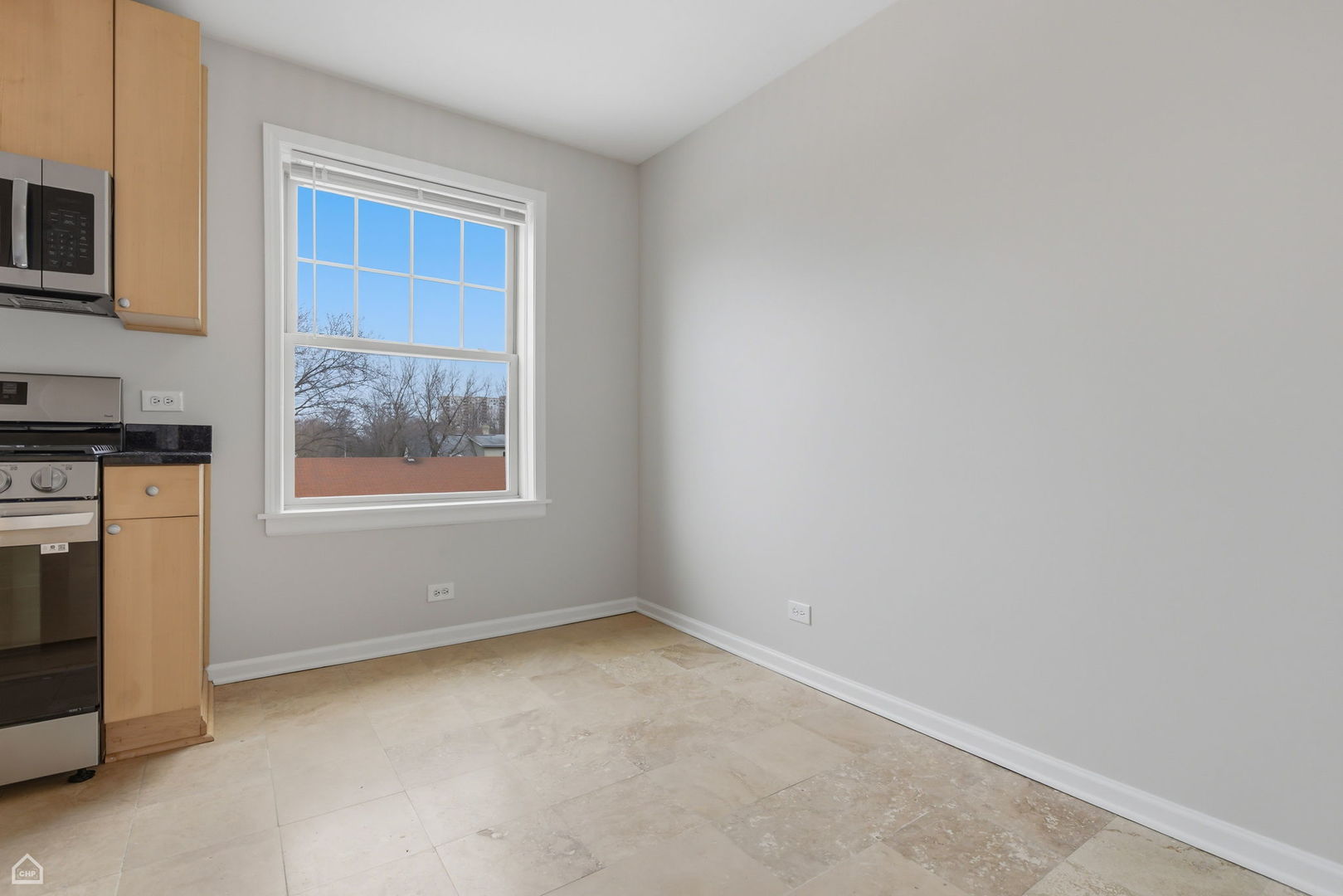 7318 N Honore Street Unit: 403