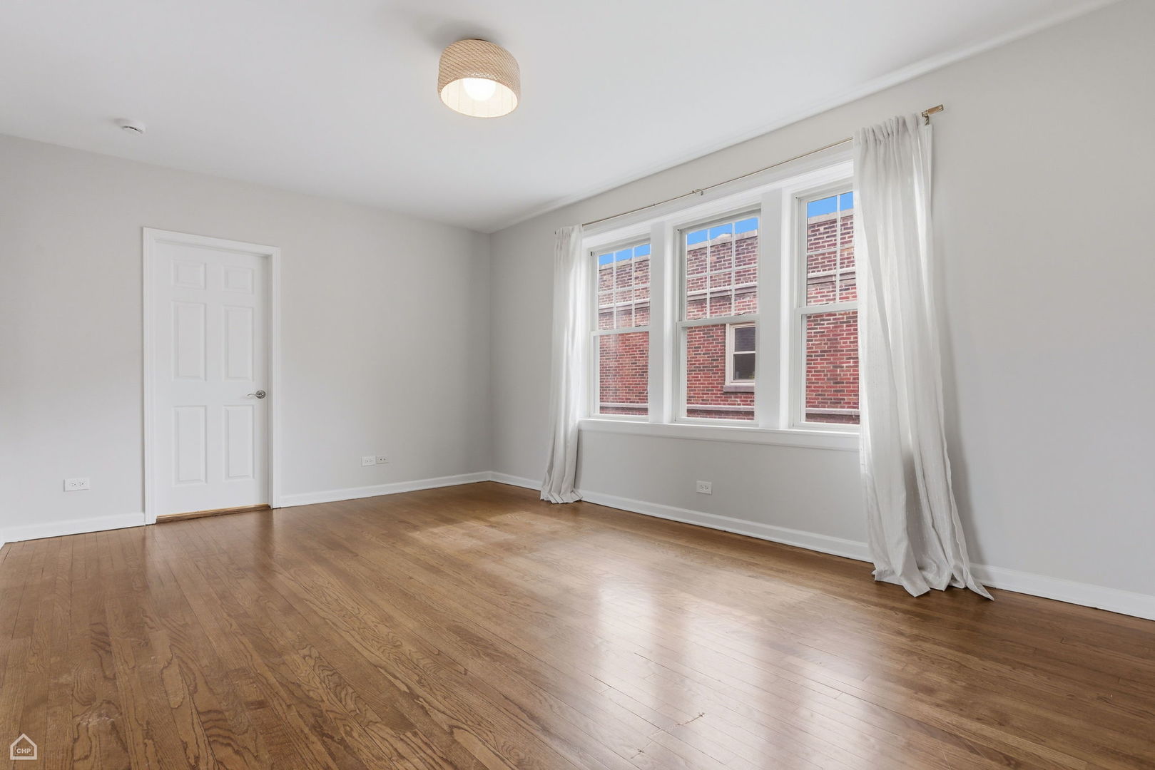 7318 N Honore Street Unit: 403