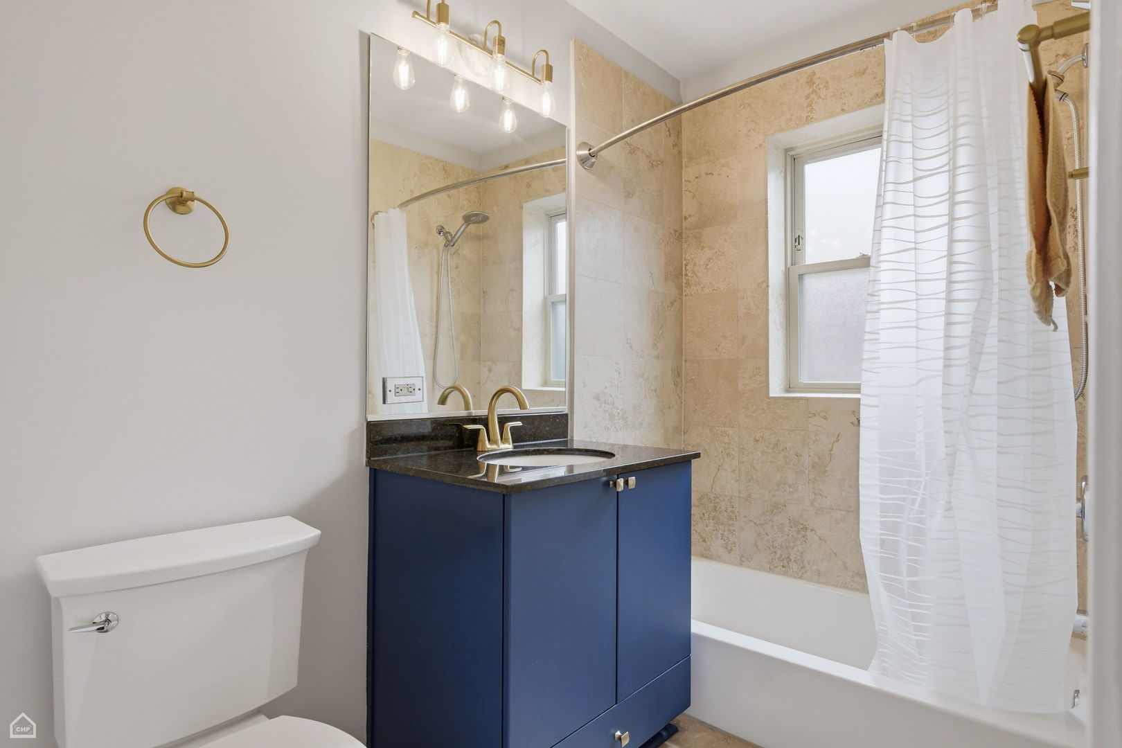 7318 N Honore Street Unit: 403