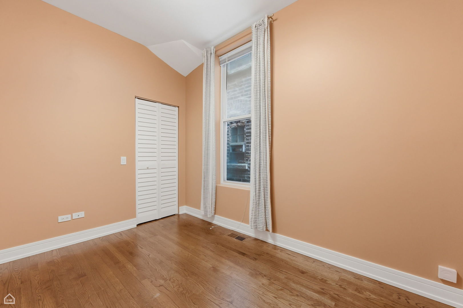 2523 W Chicago Avenue Unit: 1