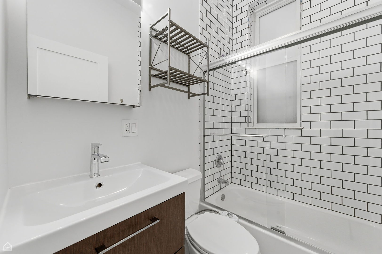 2523 W Chicago Avenue Unit: 1