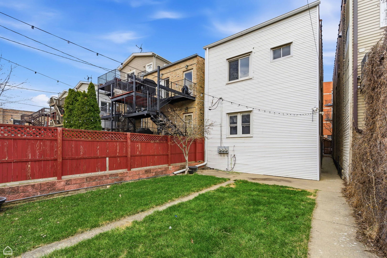 2523 W Chicago Avenue Unit: 1